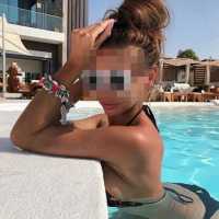 Erdemli Bölgesinin Olağanüstü Güzellik Kızı